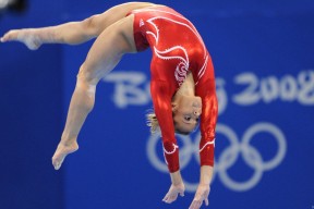 开云官网APP下载-夜空星光下的天文体育夜跑