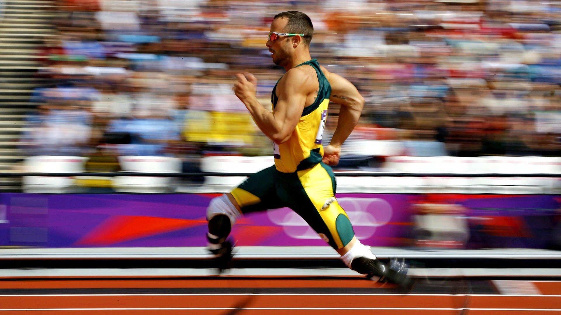 _滑雪赛场上的速度与激情:冬季运动会回顾_,冬运会滑雪运动员